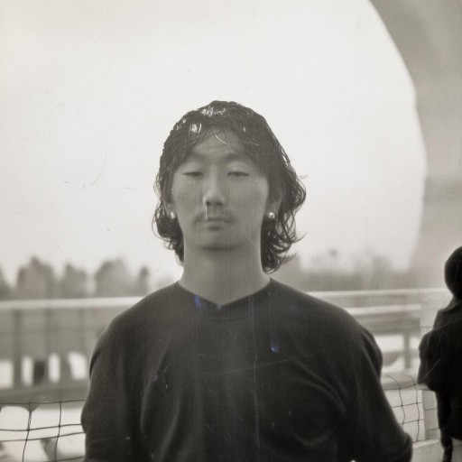 沉淪同學(xué)胯下的美婦：她為何選擇這條路？背后隱藏著什么秘密？
