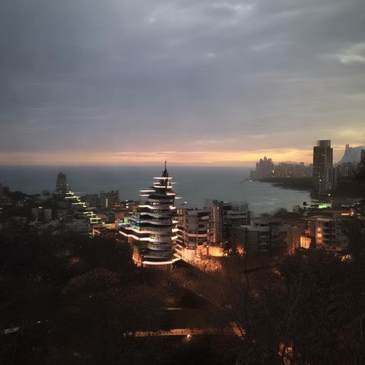 洛瓊霄：她如何顛覆傳統(tǒng)？你準備好迎接改變了嗎？